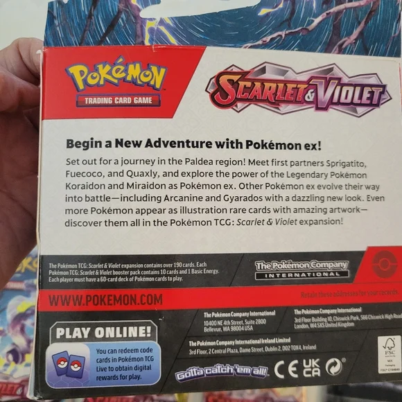 11 Packs Pokemon Scarlet and Violet Cards Factory Sealed Plus 2 Keychains - Picture 8 of 8